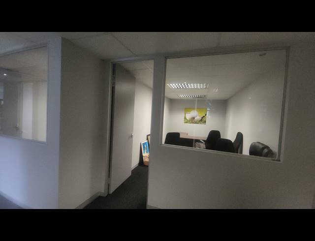200M² OFFICE TO LET IN RIVERHORSE VALLEY